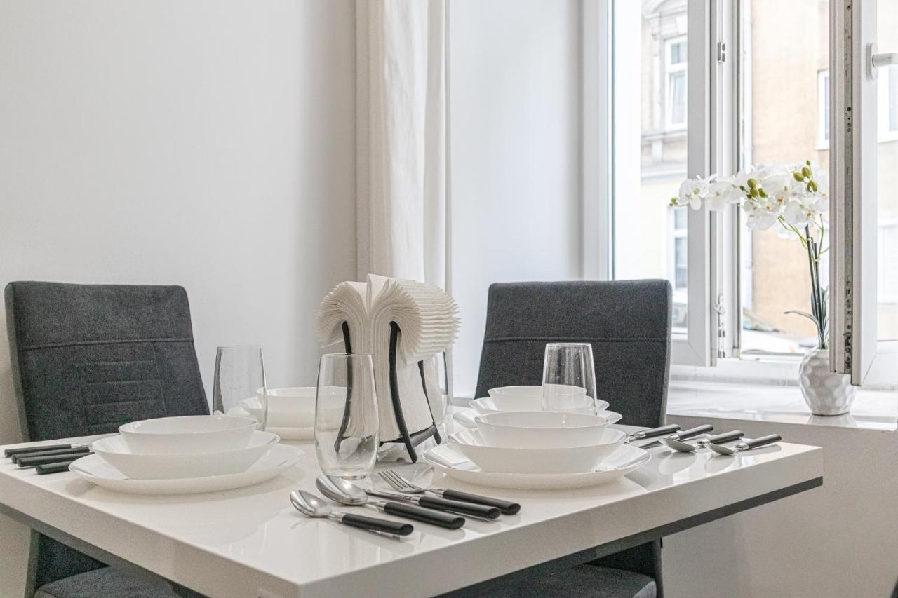 Homelike 2Br Apt Near U1 Reumannplatz - 9 Min To Center Vienna Esterno foto