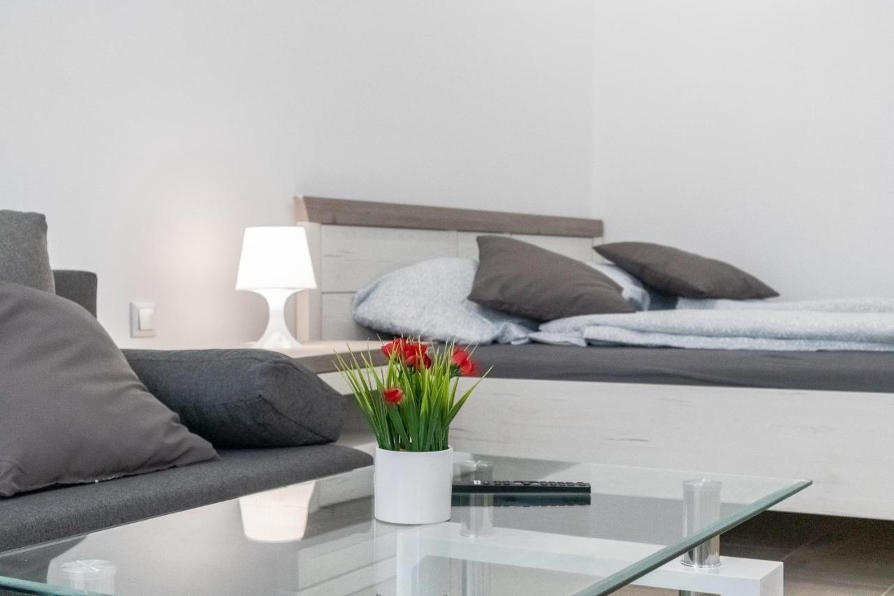 Homelike 2Br Apt Near U1 Reumannplatz - 9 Min To Center Vienna Esterno foto